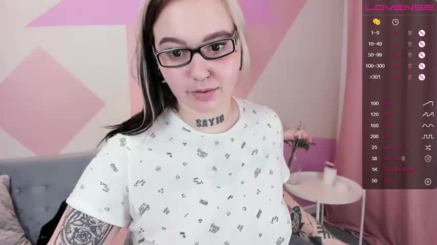 Jessycablairr Cam59 - Thank god I have my own facial oil.