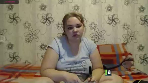 Vanessa begins teasing Haylo's pussy while her husband was away and filmed this little piece.