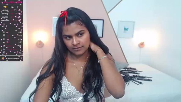 Watch this black stud with a huge dildo and stick it on the couch before fucking a lucky cock! Jessica Velasquez Camgirl